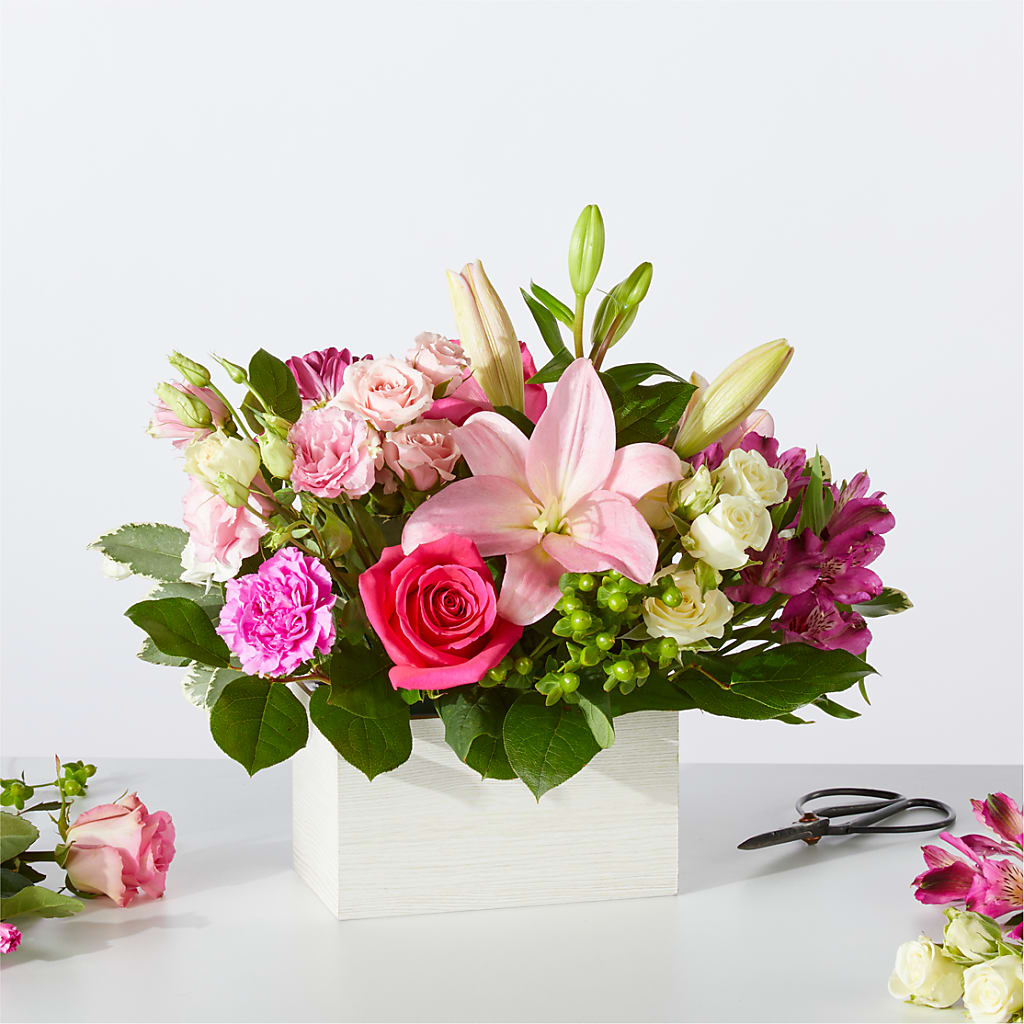 Sweetberry Box – A Florist Original – James Floral Shoppe, Wilkinsburg PA